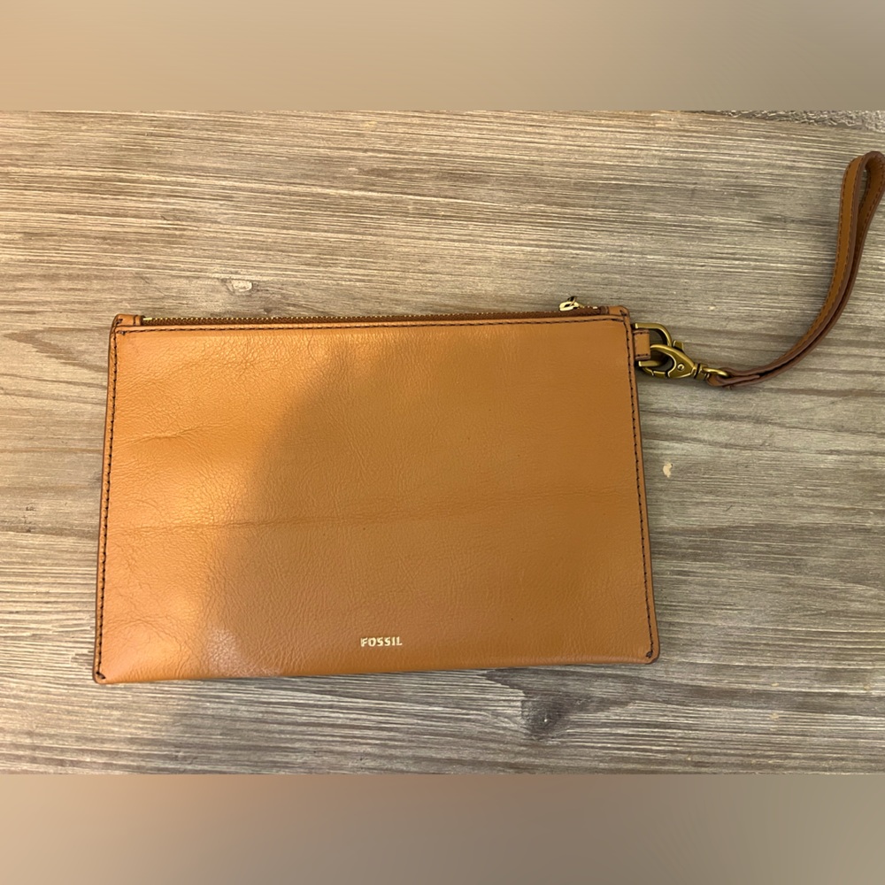 Fossil wristlet